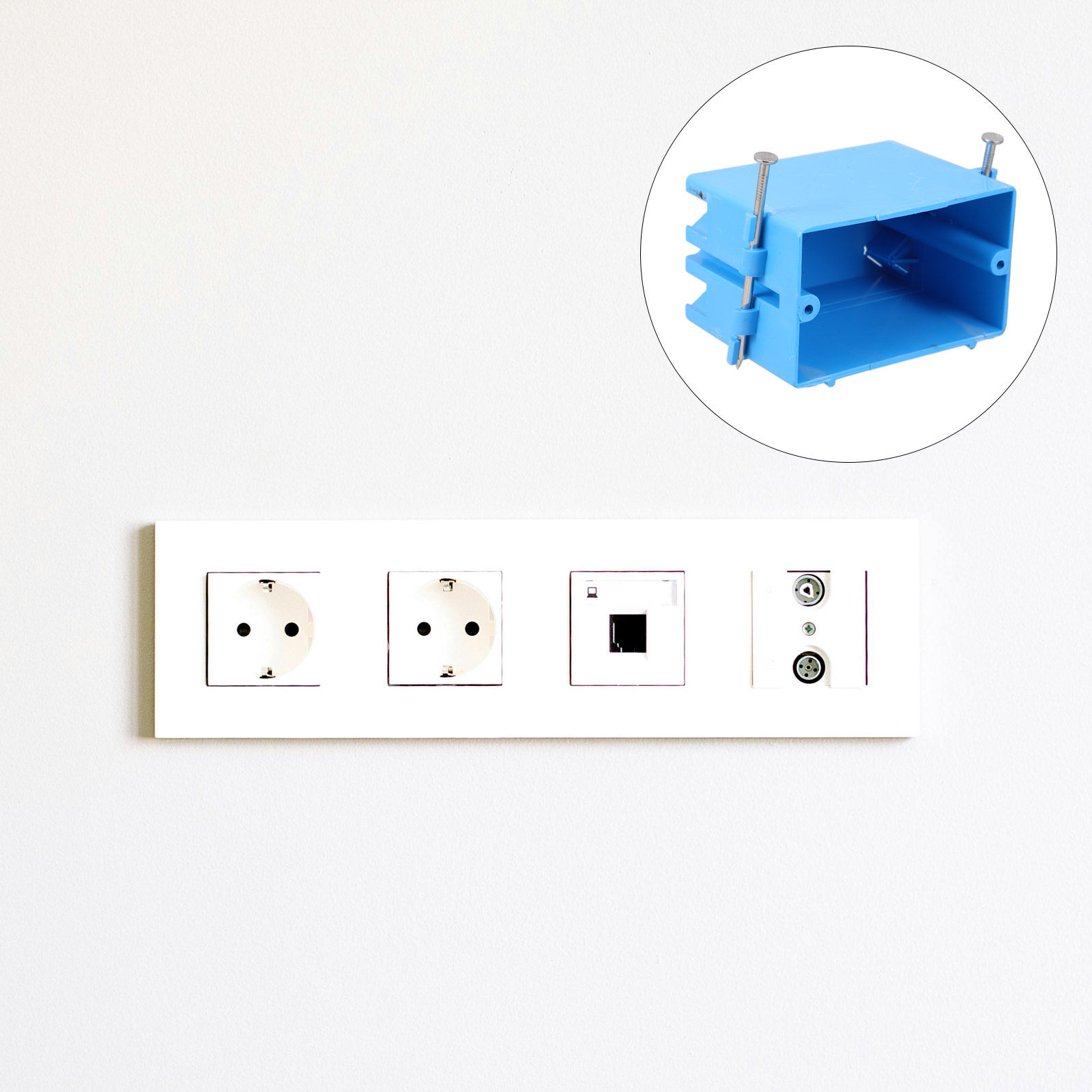 Outdoor Power Outlet Install - صندوق مقبس كهربائي خارجي من البلاستيك
