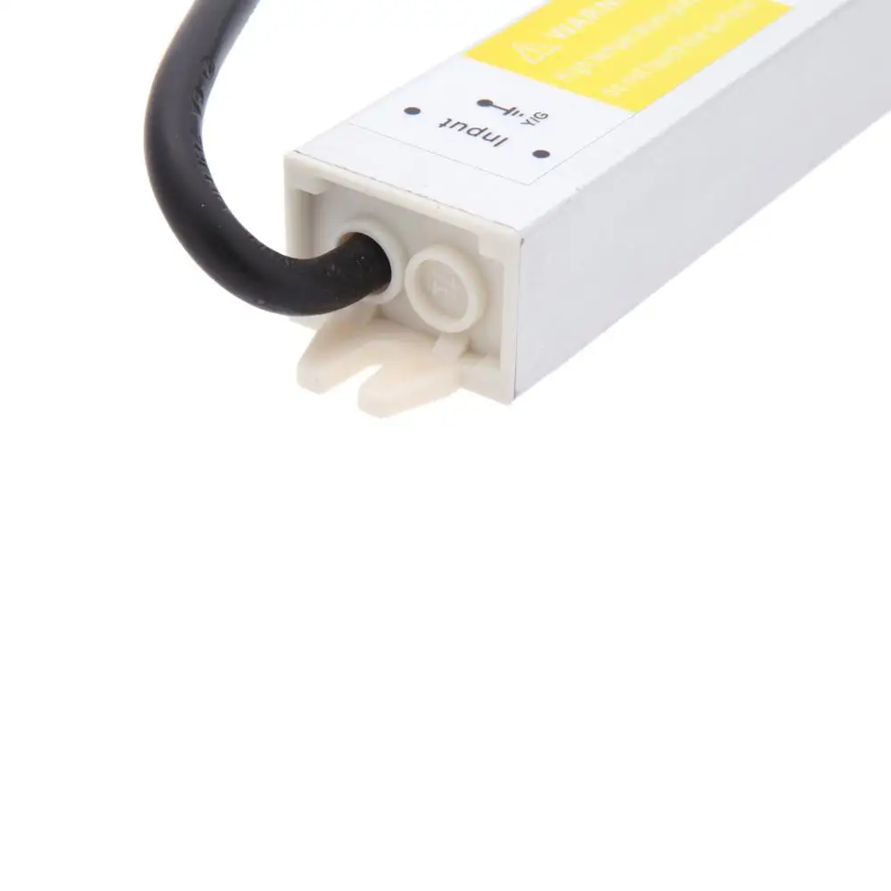 30 واط AC110 230 فولت إلى تيار - مراجعة Outdoor Use Power Strip وسعره