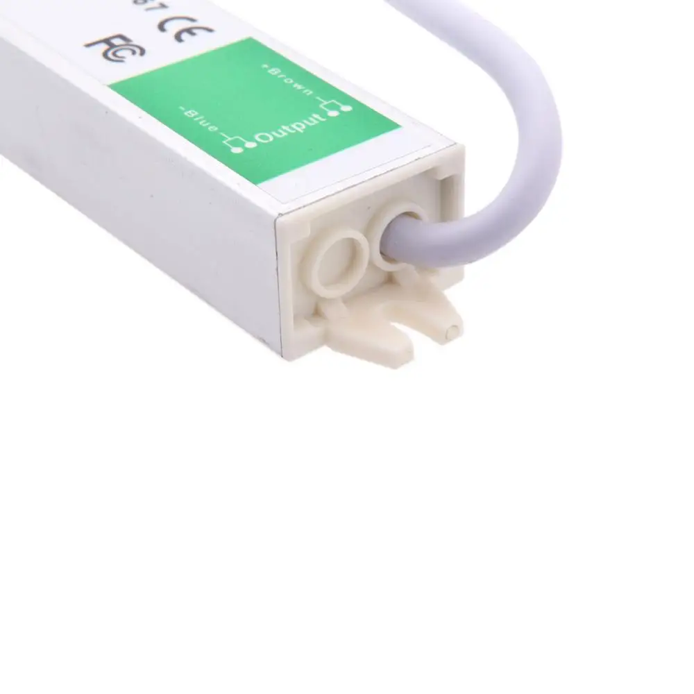 30 واط AC110 230 فولت إلى تيار - مراجعة Outdoor Use Power Strip وسعره