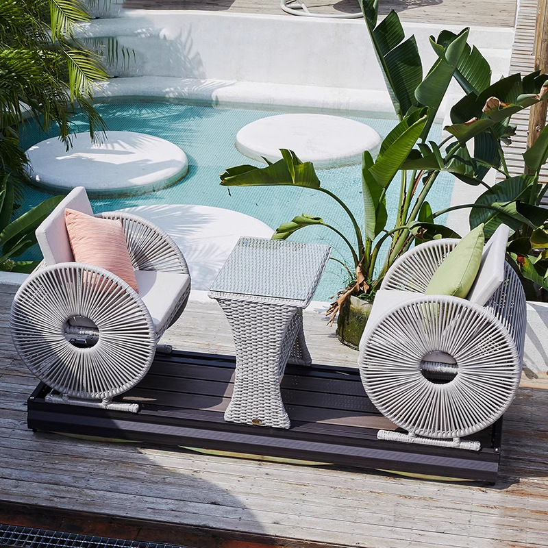 كرسي هزاز عصري مقاوم للماء بعج - مراجعة Outdoor Power Recliner وسعره