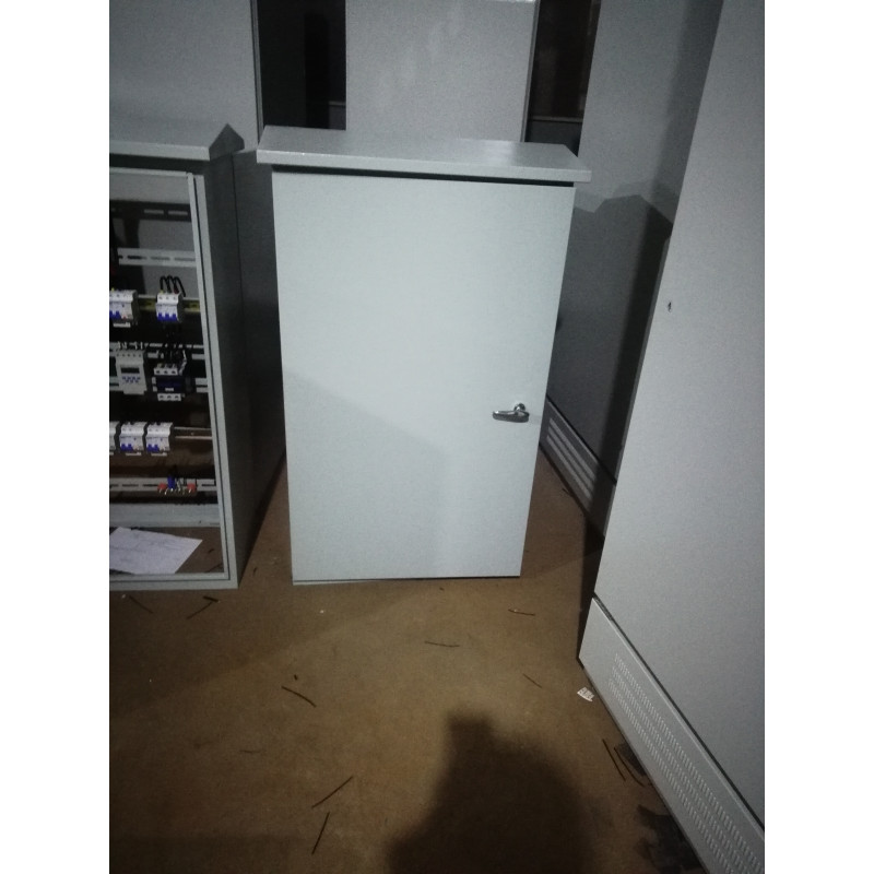 صندوق توزيع كهربائي صناعي صغير - مراجعة Outdoor Power Distribution Panel وسعره
